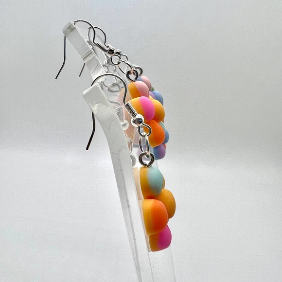 90s Earrings - Flower Earring - Rainbow Earring - Daisy Earring - Summer Earring - Picture 6 of 10